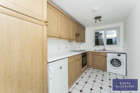 2 bedroom apartment to rent, Morse Close UB9 6DT