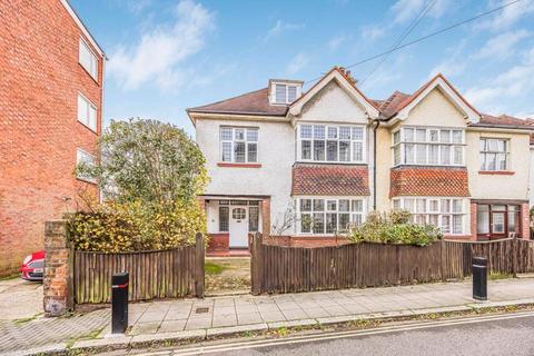 6 bedroom semi-detached house to rent, Lennox Road South, Southsea