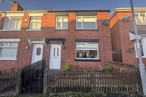 3 bedroom end of terrace house to rent, Essex Street, Horwich