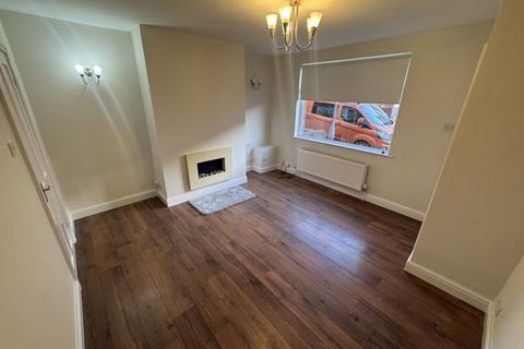 3 bedroom end of terrace house to rent, Essex Street, Horwich