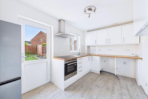 2 bedroom terraced house to rent, Paddock Close, Bristol