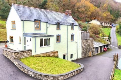 2 bedroom detached house for sale, Club Row, Abergavenny NP7