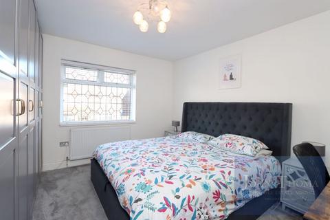 17 Agister Road, Chigwell, IG7 4NY
