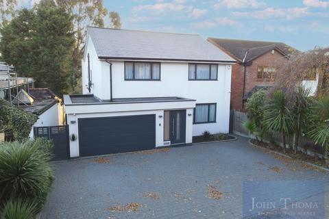 4 bedroom detached house for sale, Traps Hill, Loughton IG10