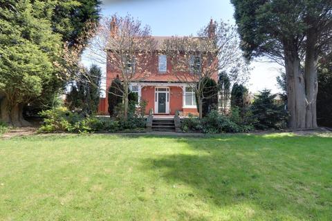 4 bedroom detached house for sale, Gladstone Street, Telford TF1