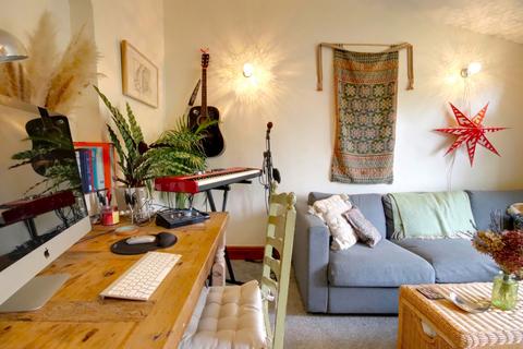 59b Balmain Street, Bristol, BS4 3BX