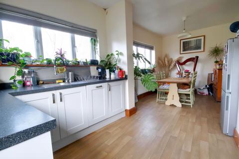59b Balmain Street, Bristol, BS4 3BX