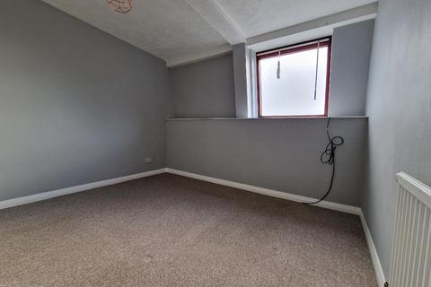 2 bedroom flat to rent, Southchurch Road, Southend on Sea, Essex, SS1 2PT