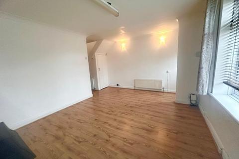 3 bedroom terraced house to rent, Ickleton Road, Mottingham, London, SE9 4BD