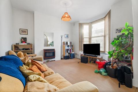 3 bedroom maisonette for sale, London N5