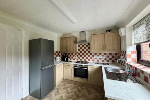 2 bedroom terraced house for sale, Malthouse Green, Luton, Beds, LU2 8SW