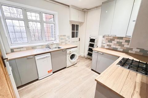 2 bedroom flat for sale, Childs Hill, London NW2