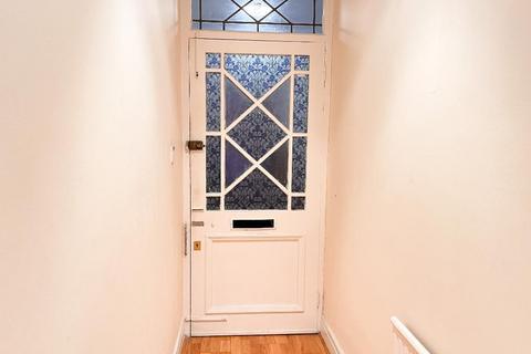 2 bedroom flat for sale, Childs Hill, London NW2