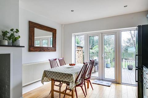21 Warren Park, Warlingham, CR6 9LD