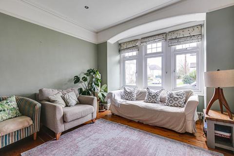 21 Warren Park, Warlingham, CR6 9LD