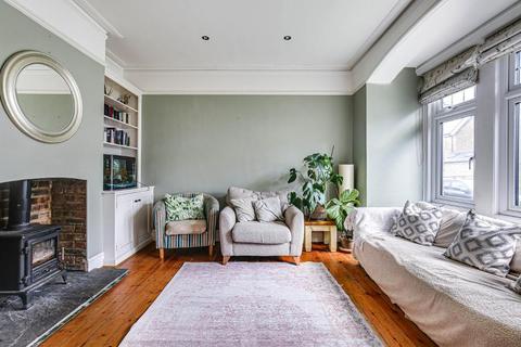 21 Warren Park, Warlingham, CR6 9LD