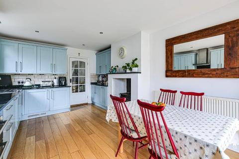 21 Warren Park, Warlingham, CR6 9LD