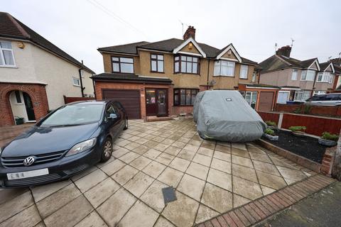 5 bedroom semi-detached house for sale, Ward Avenue, Grays