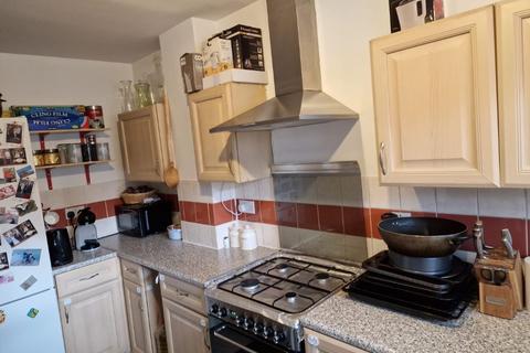 2 bedroom terraced house to rent, Hussain Close,Harrow