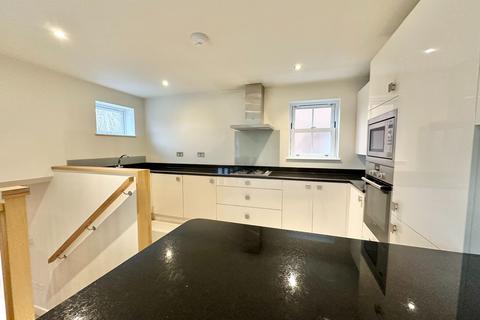 2 bedroom apartment to rent, 159 Holden Road, London N12