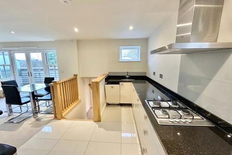 2 bedroom apartment to rent, 159 Holden Road, London N12