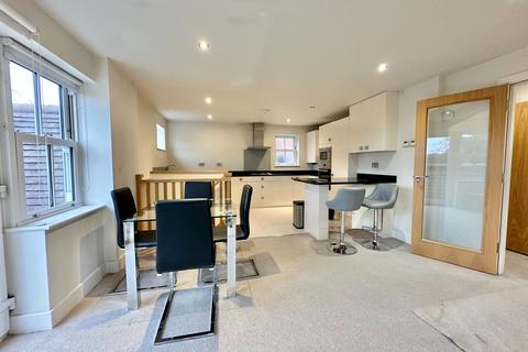 2 bedroom apartment to rent, 159 Holden Road, London N12