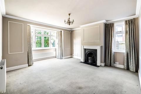 41 Deepdene Avenue, Dorking, RH5 4AA