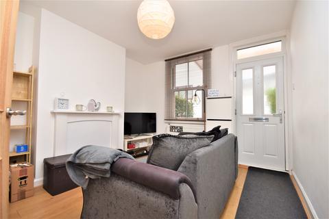 2 bedroom terraced house to rent, Northgate Street, Colchester, Essex, CO1