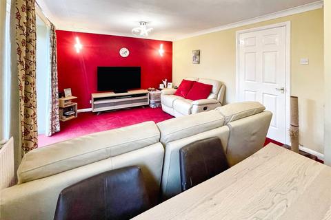 12 Brookfield, Thornwood, Epping, CM16 6NG
