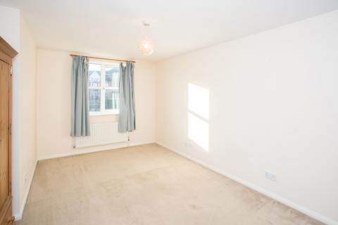 2 bedroom apartment to rent, Dexter Close, Hertfordshire AL1