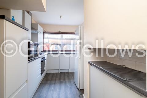 3 bedroom house to rent, Eastfields Road, Surrey CR4