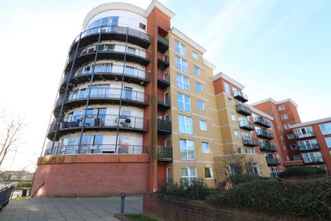 2 bedroom apartment to rent, Monarch Way, Ilford IG2