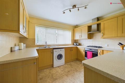 3 bedroom bungalow for sale, Meadow Way, Huntingdon PE28