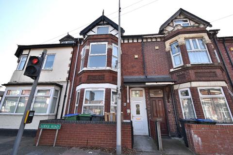 5 bedroom terraced house to rent, Lodge Road, West Bromwich, B70 8PL