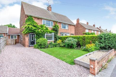 3 bedroom semi-detached house to rent, Plantation Avenue, Newark NG22