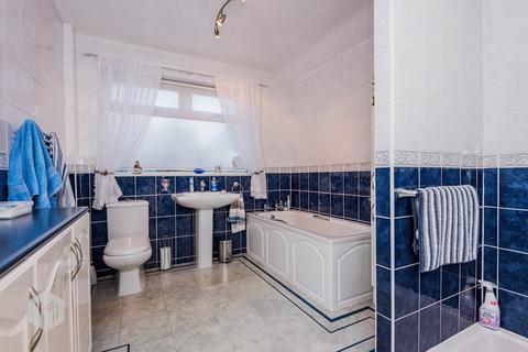 12 Greenfield Close, Bury, BL8 2LY