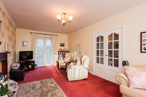 12 Greenfield Close, Bury, BL8 2LY