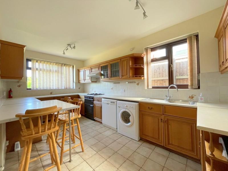Breakfast Kitchen 2.jpg