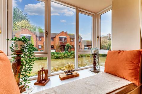 2 bedroom retirement property for sale, Bridgefoot quay, Stratford-Upon-Avon