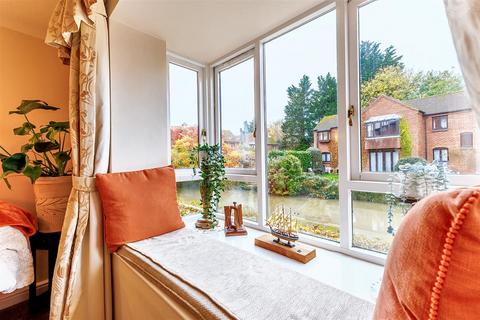 2 bedroom retirement property for sale, Bridgefoot quay, Stratford-Upon-Avon