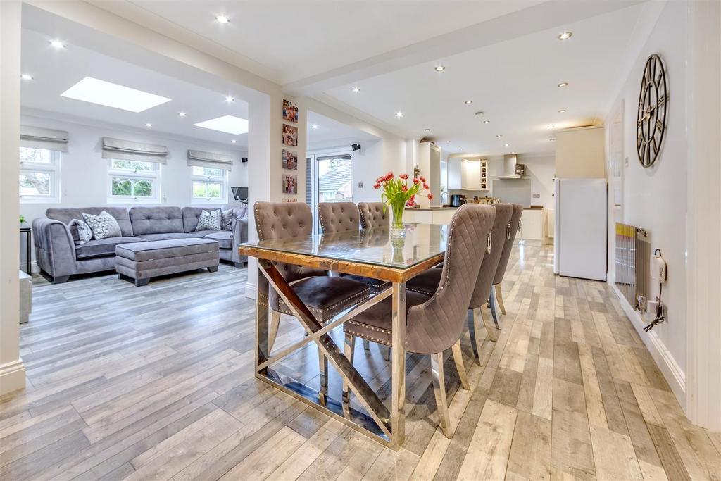 Kitchen Diner Living Area.jpg