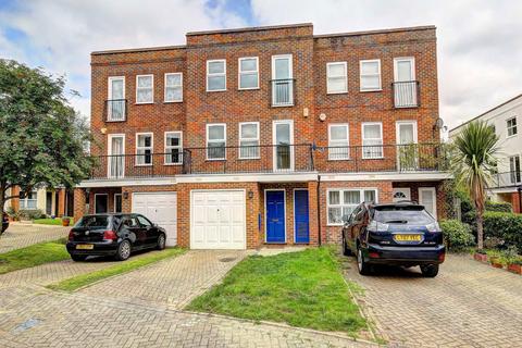 4 bedroom house to rent, Southridge Place, West Wimbledon