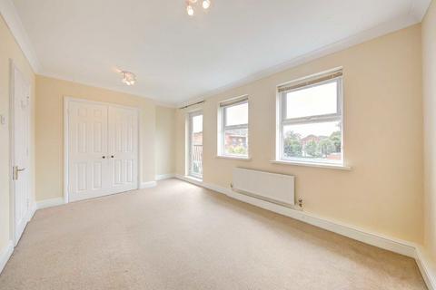 4 bedroom house to rent, Southridge Place, West Wimbledon