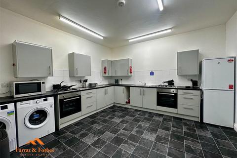 1 bedroom end of terrace house to rent, Queen Victoria Road, Burnley BB10