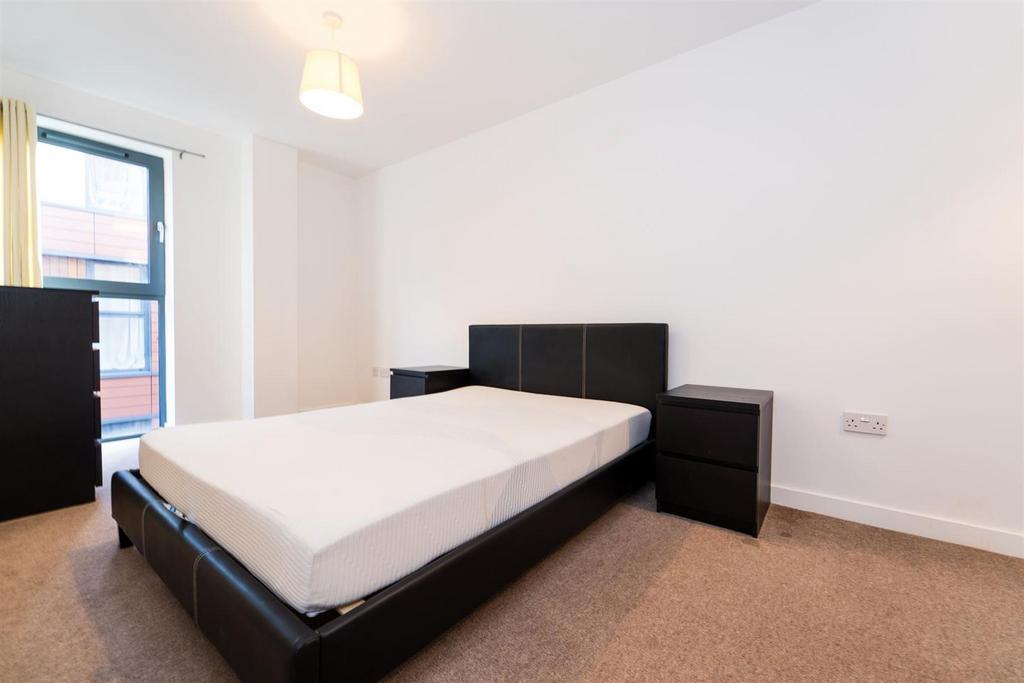 1st Bedroom (4).jpg