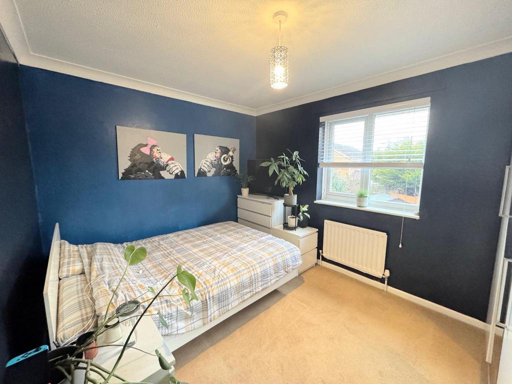 Bedroom 2 ( rear)