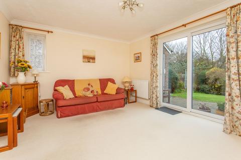 3 bedroom semi-detached house for sale, Glenbervie Drive, Herne Bay, CT6