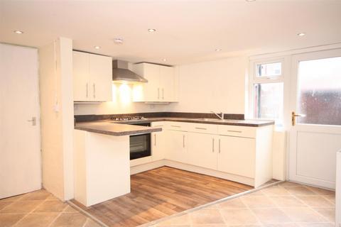 3 bedroom terraced house to rent, Norman Row, Leeds, West Yorkshire, LS5