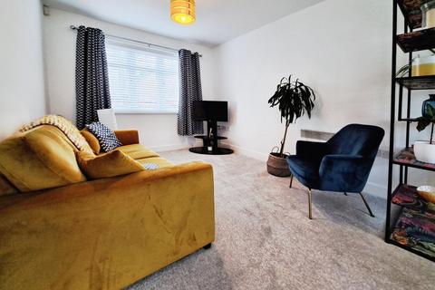 3 bedroom flat for sale, Cedarwood Close, Manchester, Greater Manchester, M22