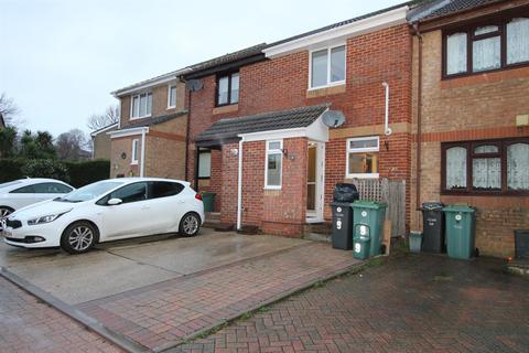 2 bedroom terraced house to rent, Meadow View Close, Ryde